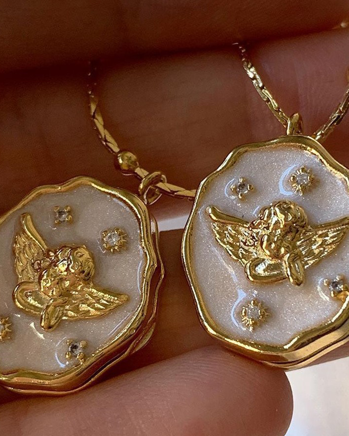 Enamel Angle Shell Locket Golden Pendant Necklace