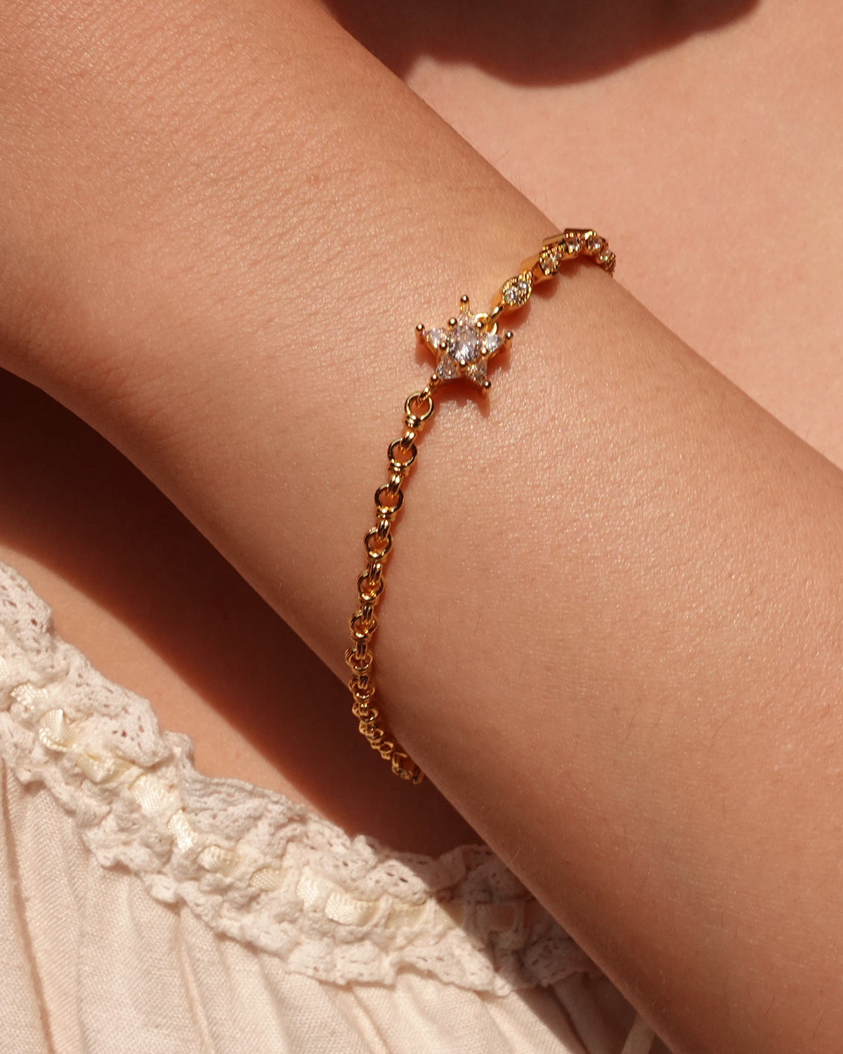 Polly Sparkling Star Golden Bracelet