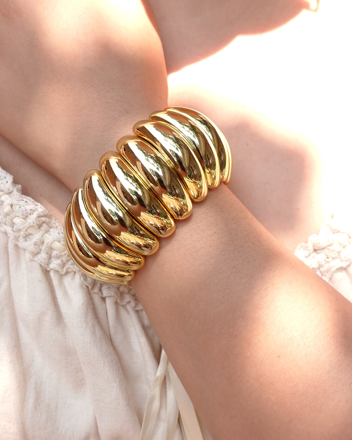 Caroline Stretch Chunky Golden Bracelet