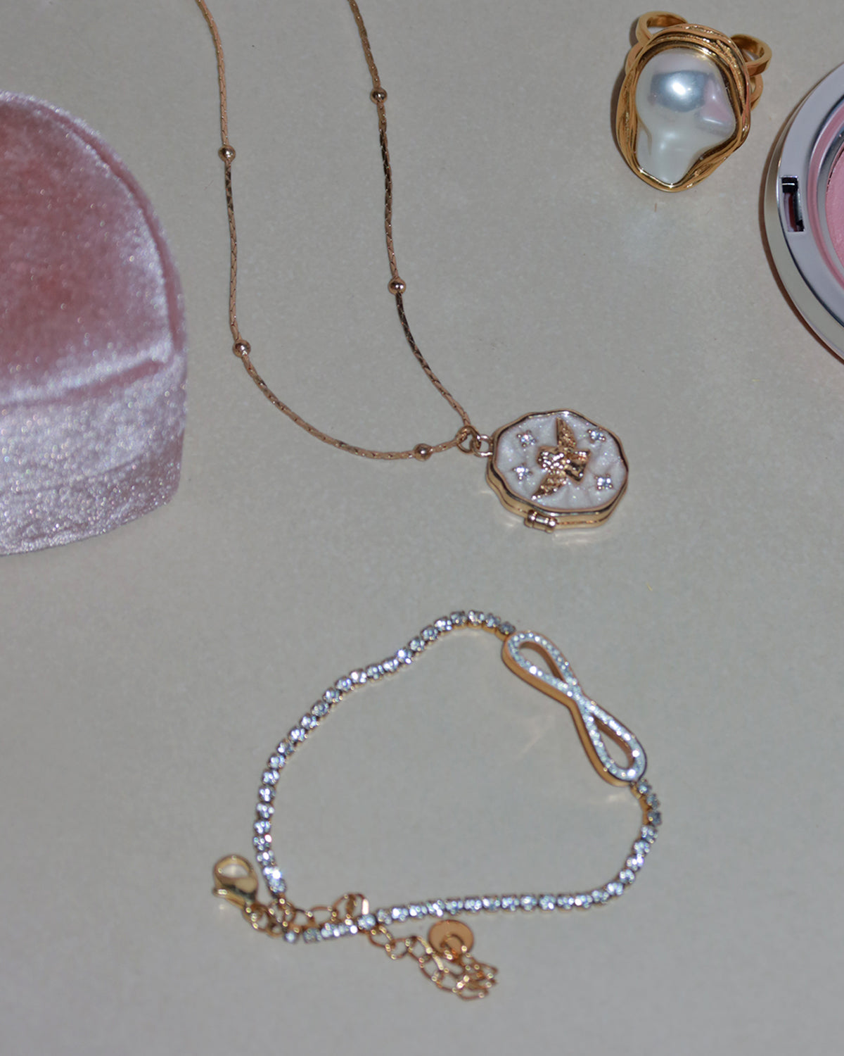 Enamel Angle Shell Locket Golden Pendant Necklace