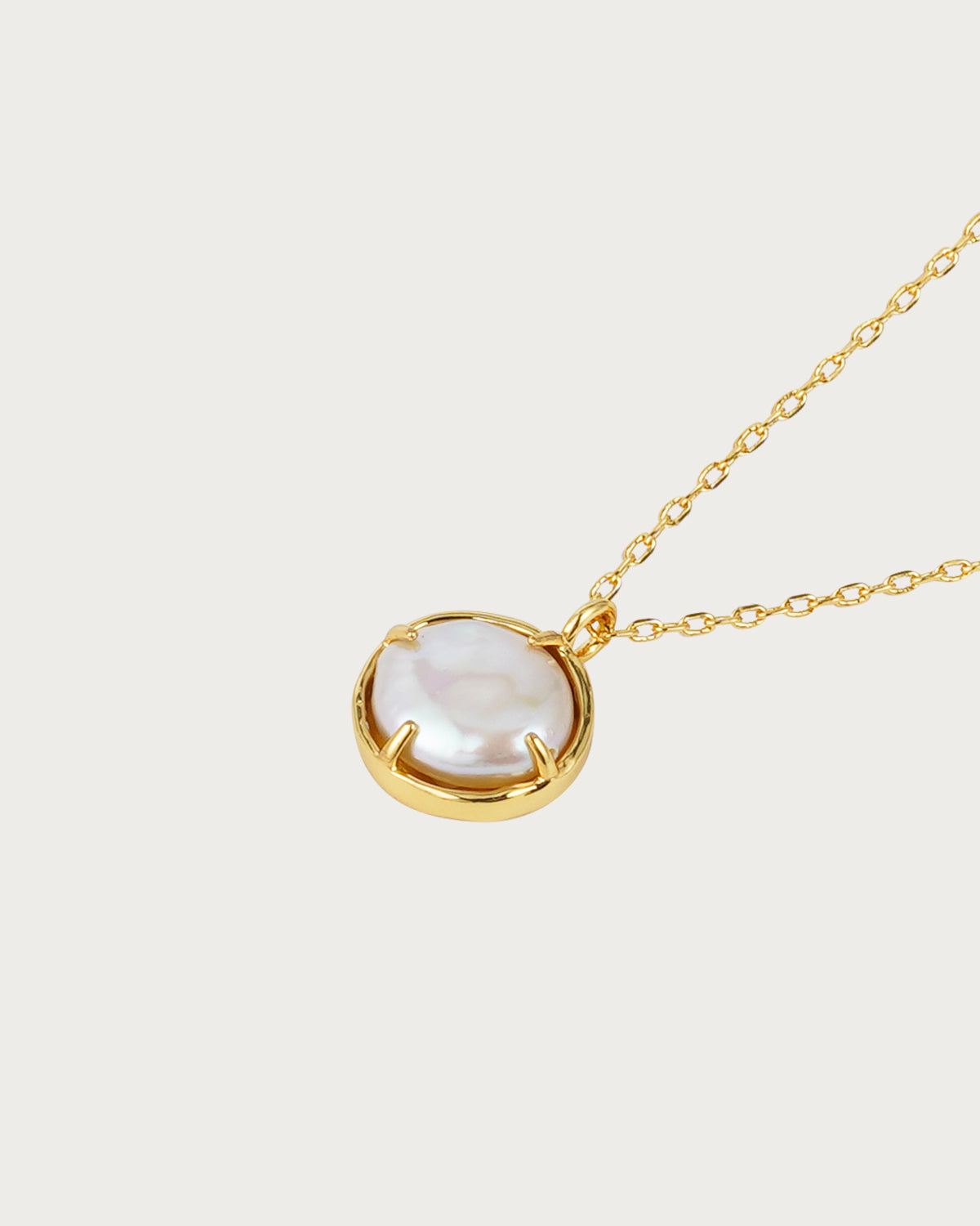 Suzanne Pearl Golden Pendant Necklace