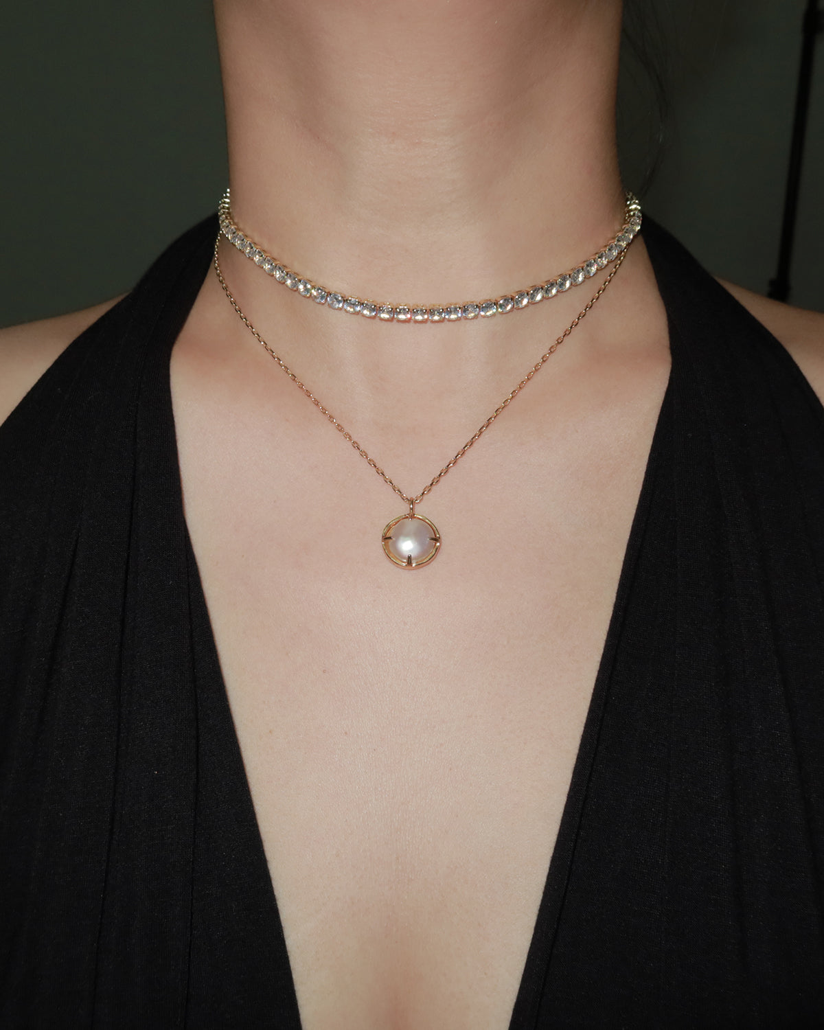 Suzanne Pearl Golden Pendant Necklace
