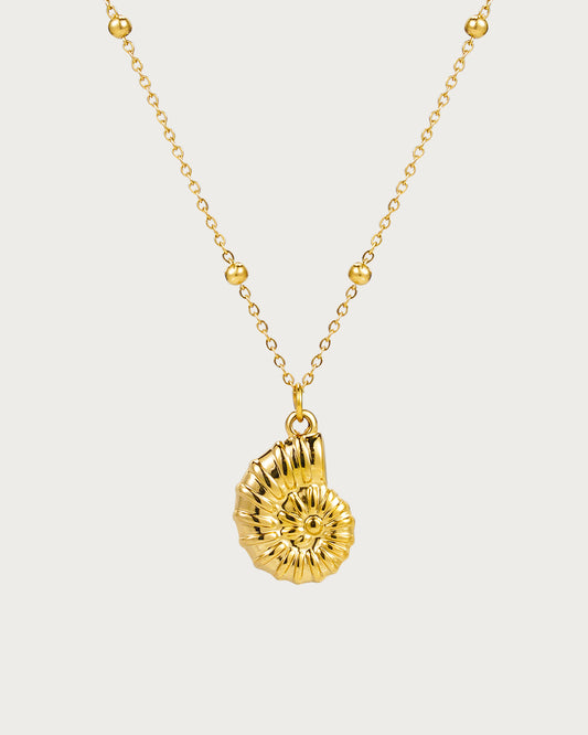 Lynn Conch Golden Pendant Necklace
