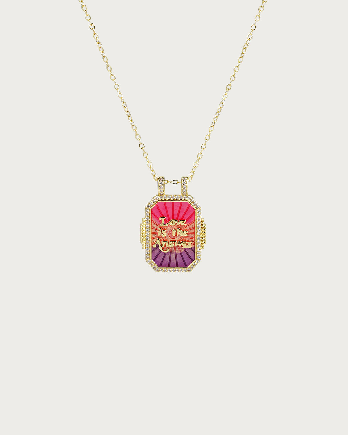 Collar con colgante dorado de carta del Tarot