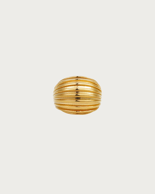 Aria Ribbed Droplet Golden Ring