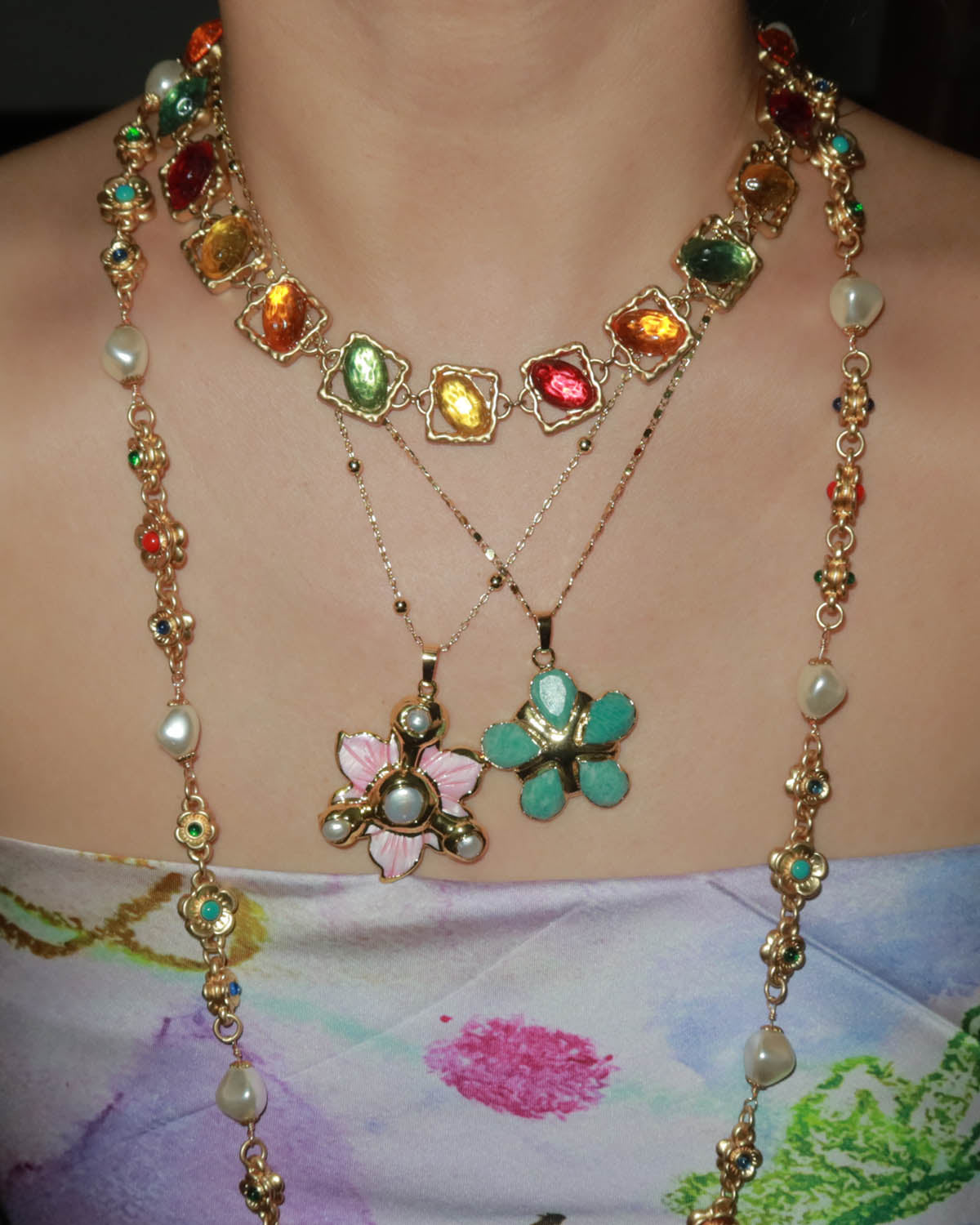 Alisa Pearl Flower Golden Pendant Necklace(4 Colors)