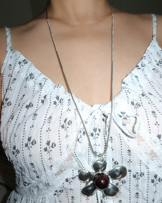 Zanna Vintage Flower Silver Pendant Necklace