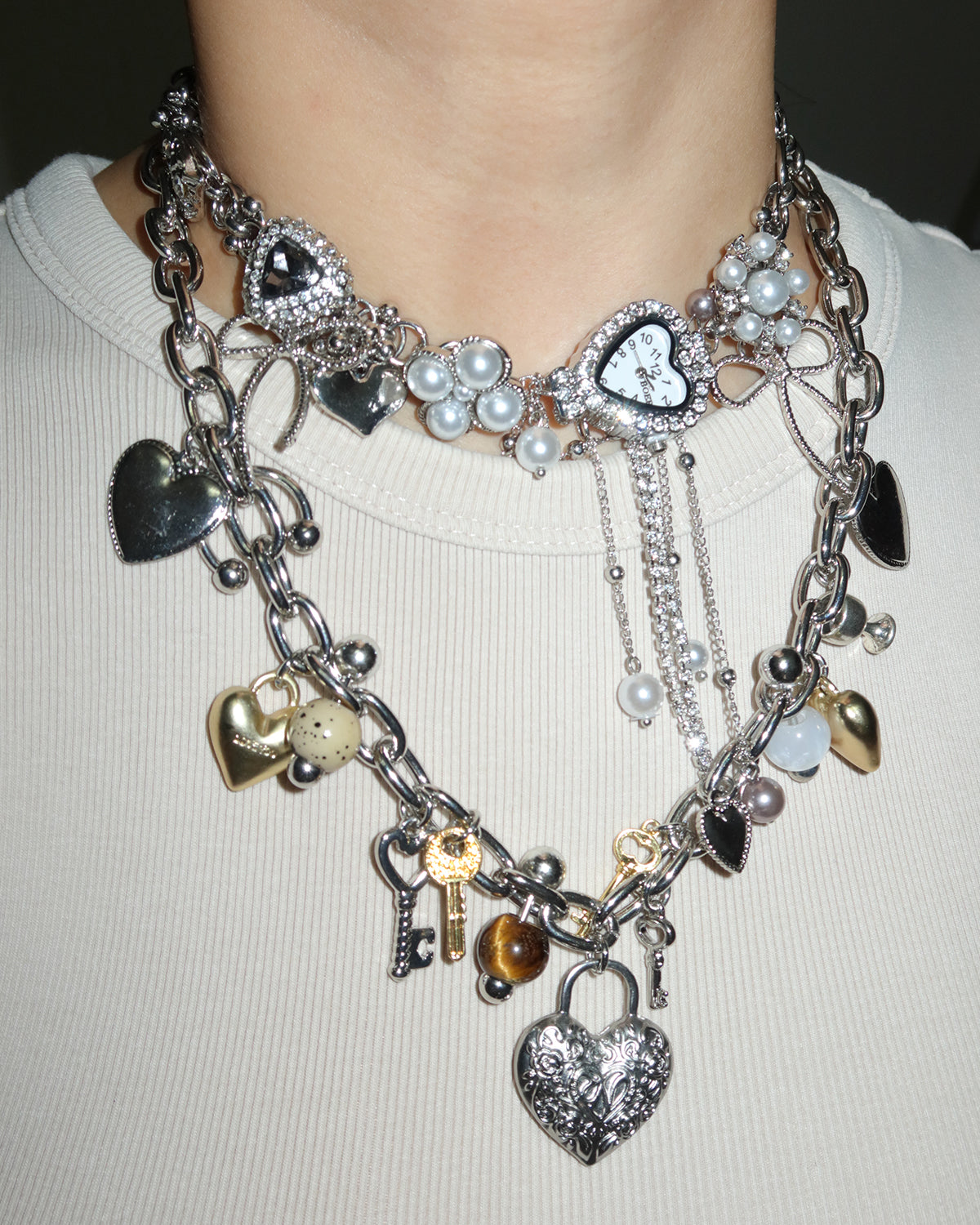 Jodie Sweet Bow Heart Pearl Clock Necklace