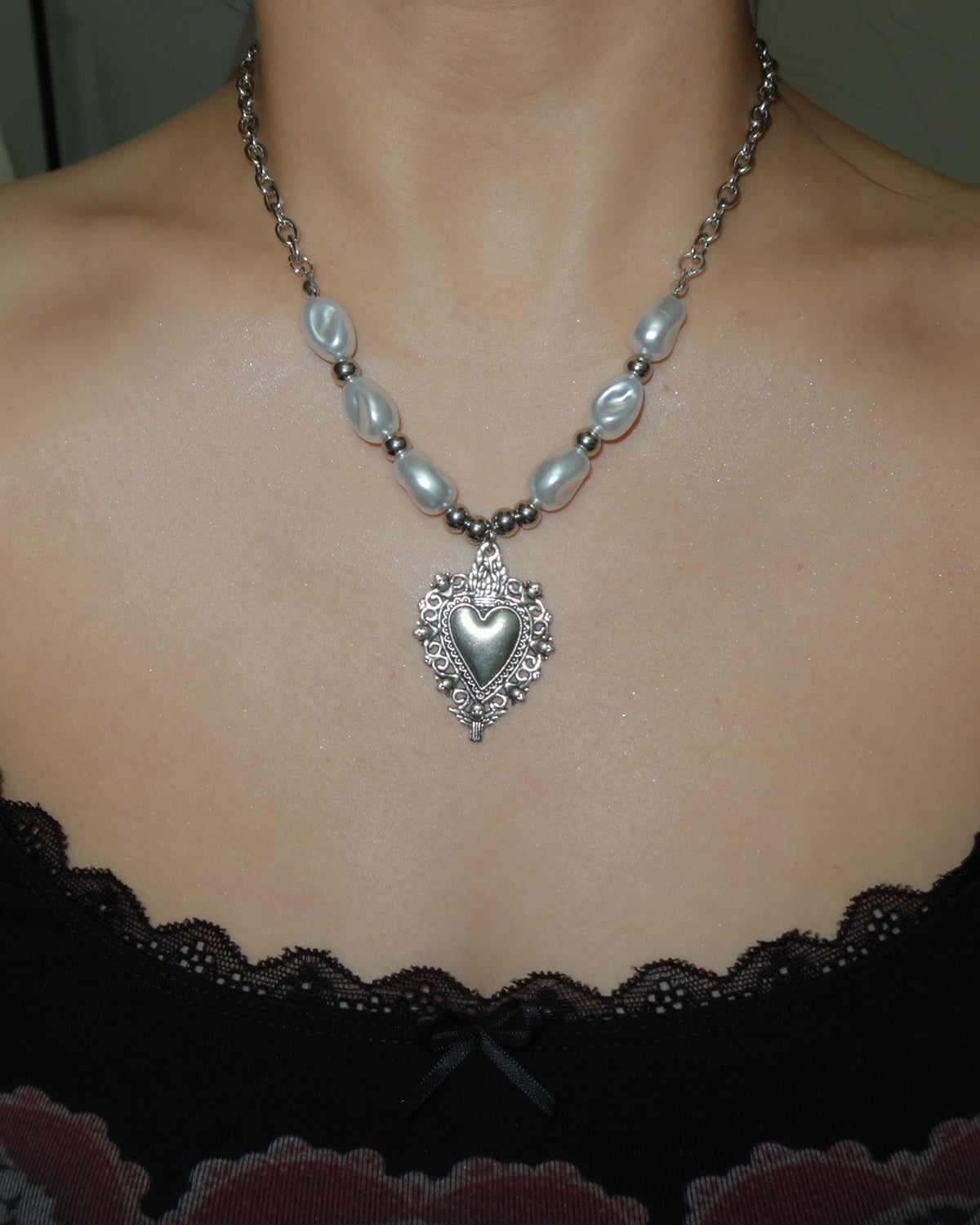 Ivy Heart Baroque Silver Necklace