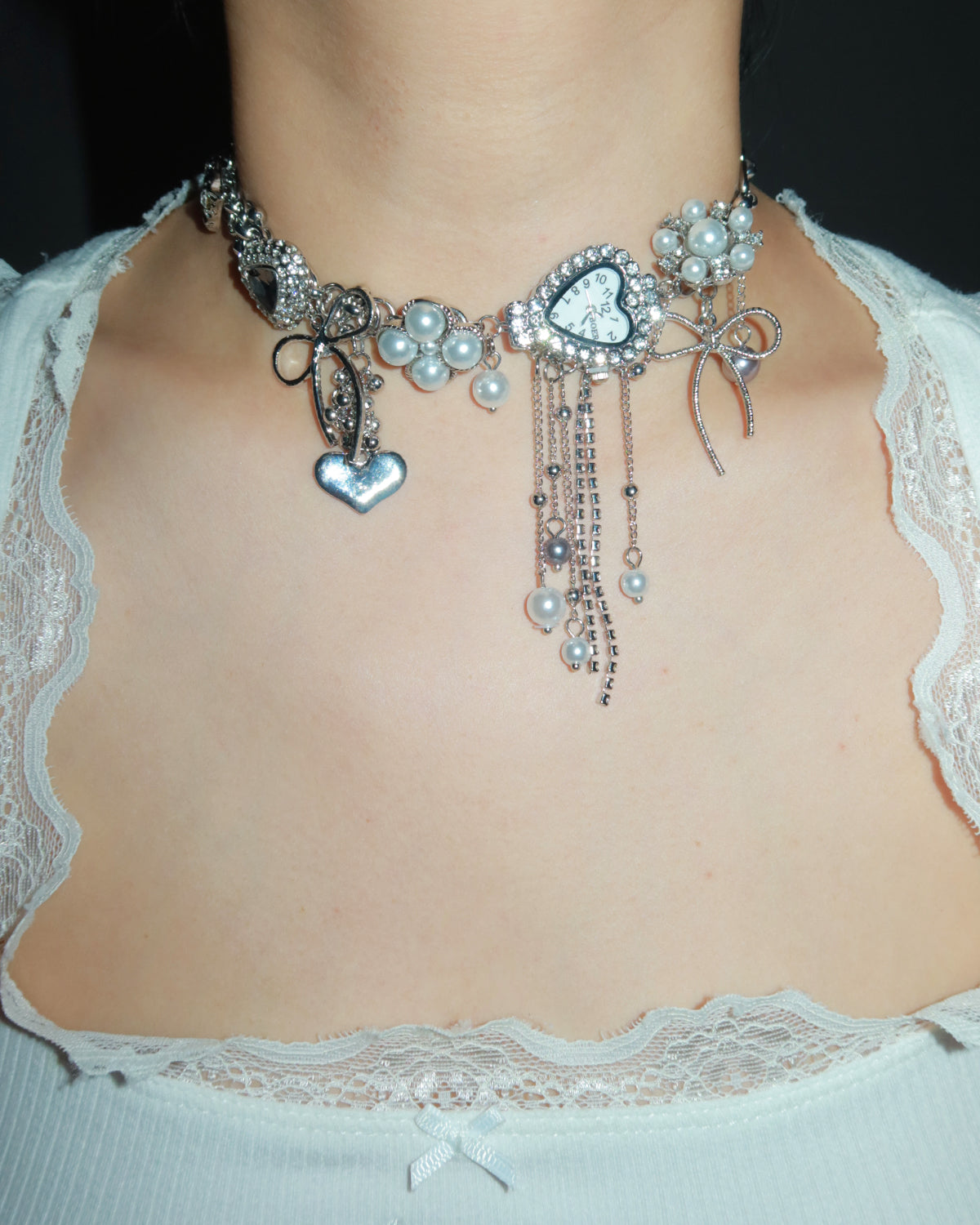 Jodie Sweet Bow Heart Pearl Clock Necklace