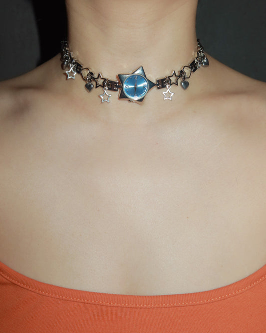 Nova Vintage Blue Star Clock Silver Chocker
