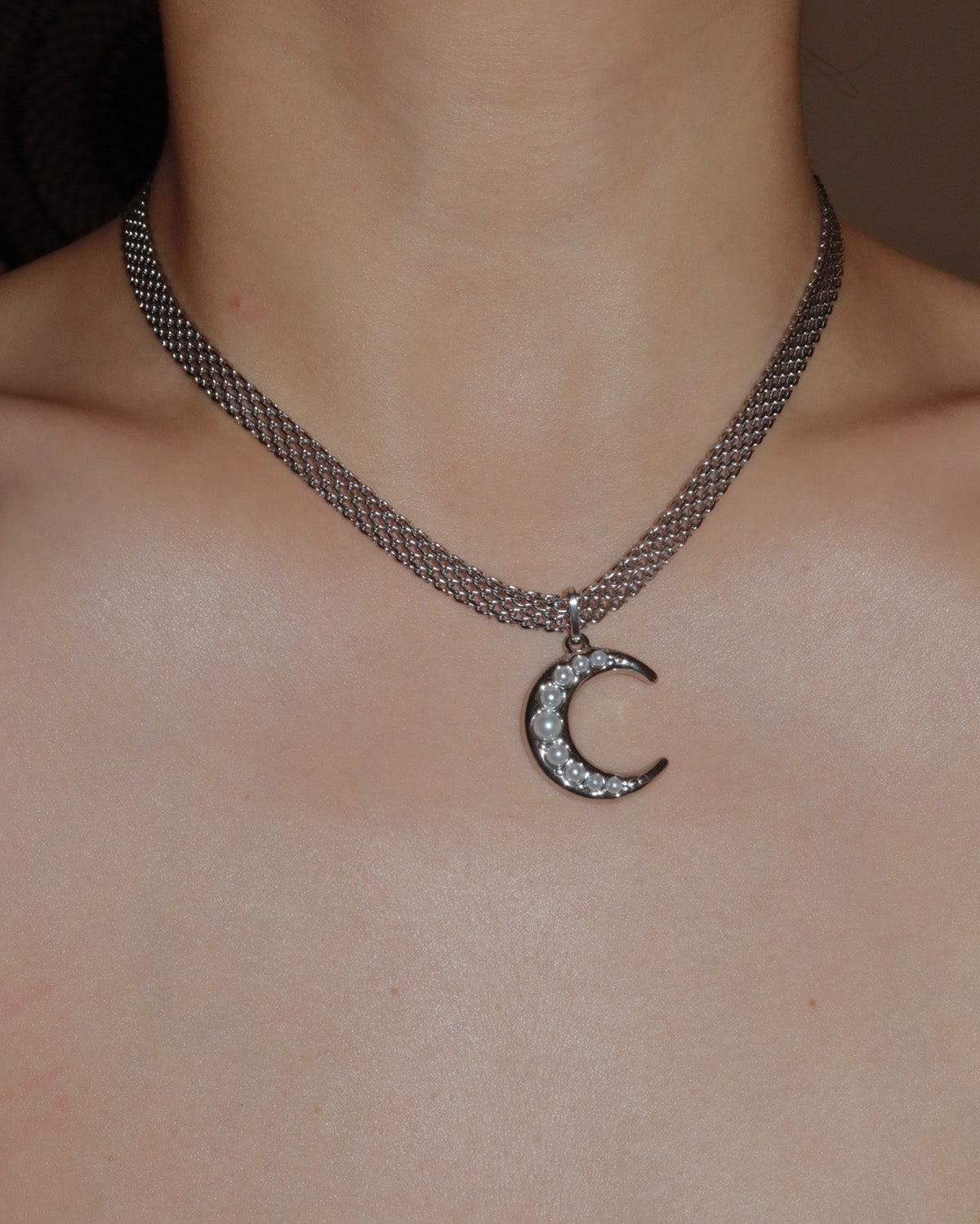 Evelisse Moon Pearl Woven Chain Silver Necklace