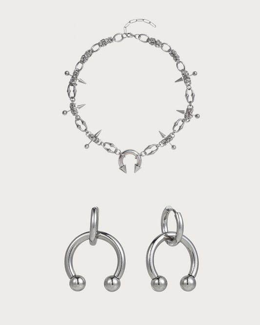 Sloane & Chloe Exquisite Horseshoe Silver Jewelry Set