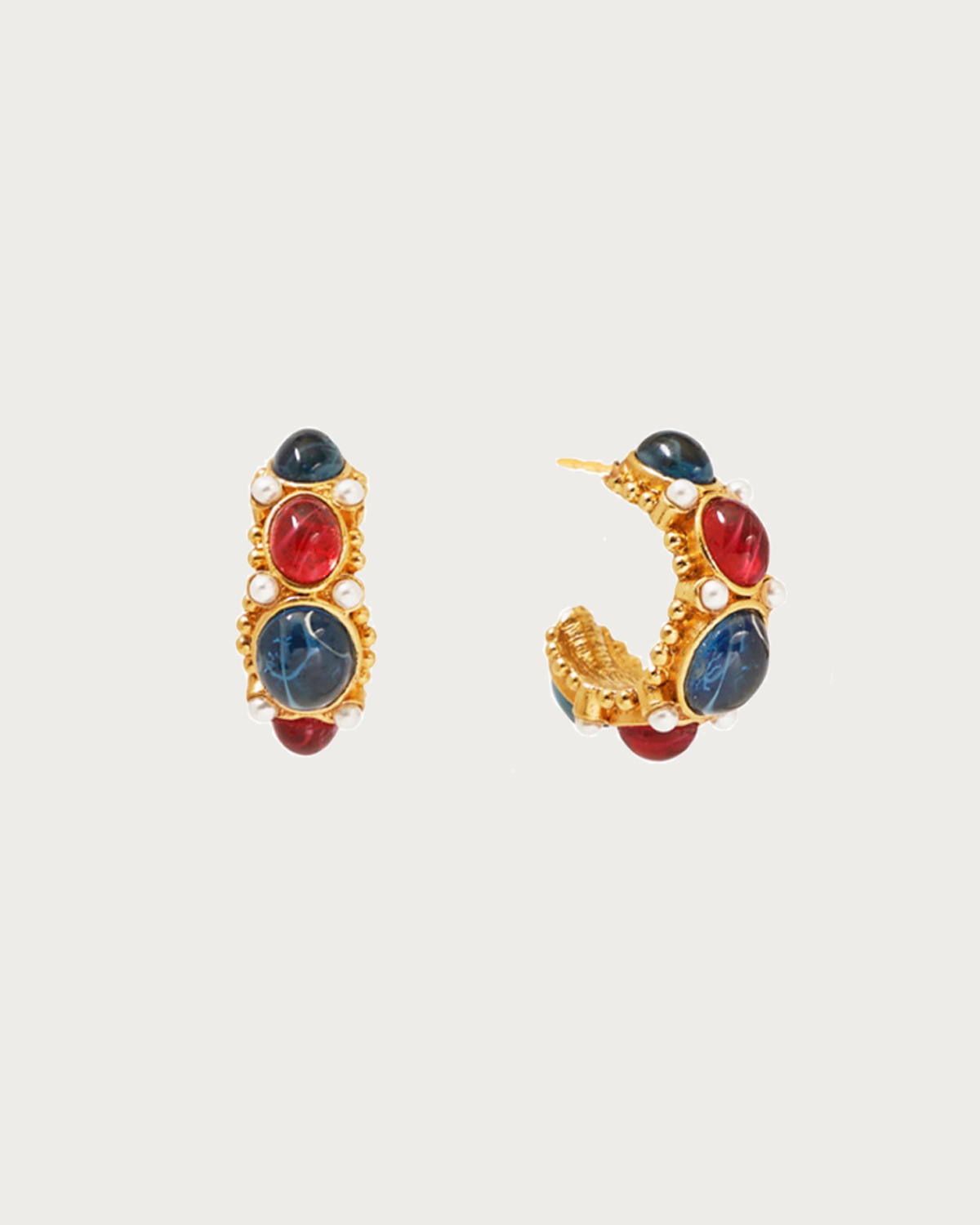 Pendientes de aro dorados de lujo con perla de corte retro