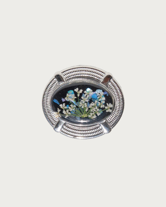 Margot Horizontal Oval Bloom Dried Flower Resin Silver Ring