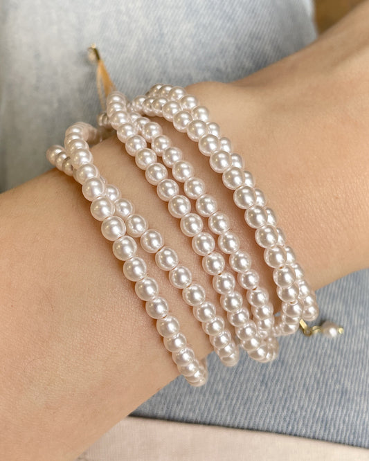 Pulsera de hilo de perlas