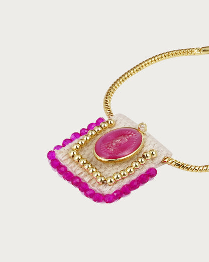 Pulsera dorada de la Virgen María