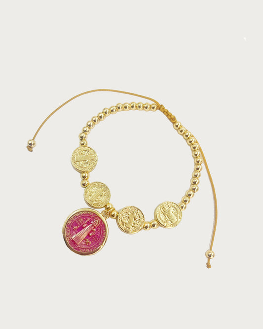 Pulsera dorada con cuentas rosas de la Virgen María