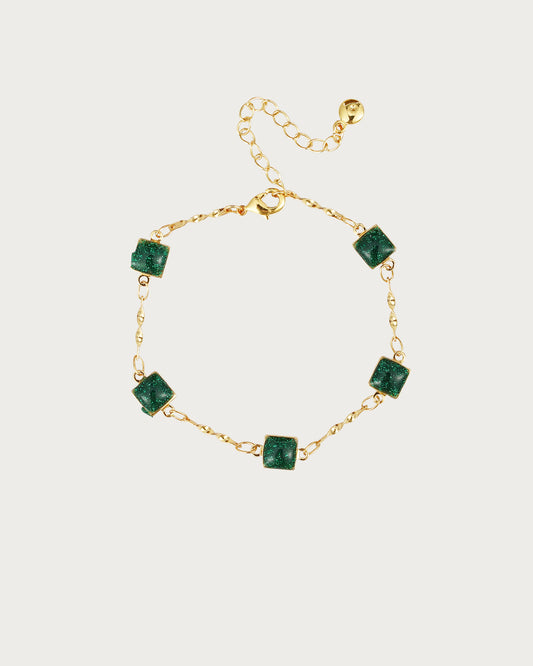 Pulsera dorada con esmalte cuadrado verde