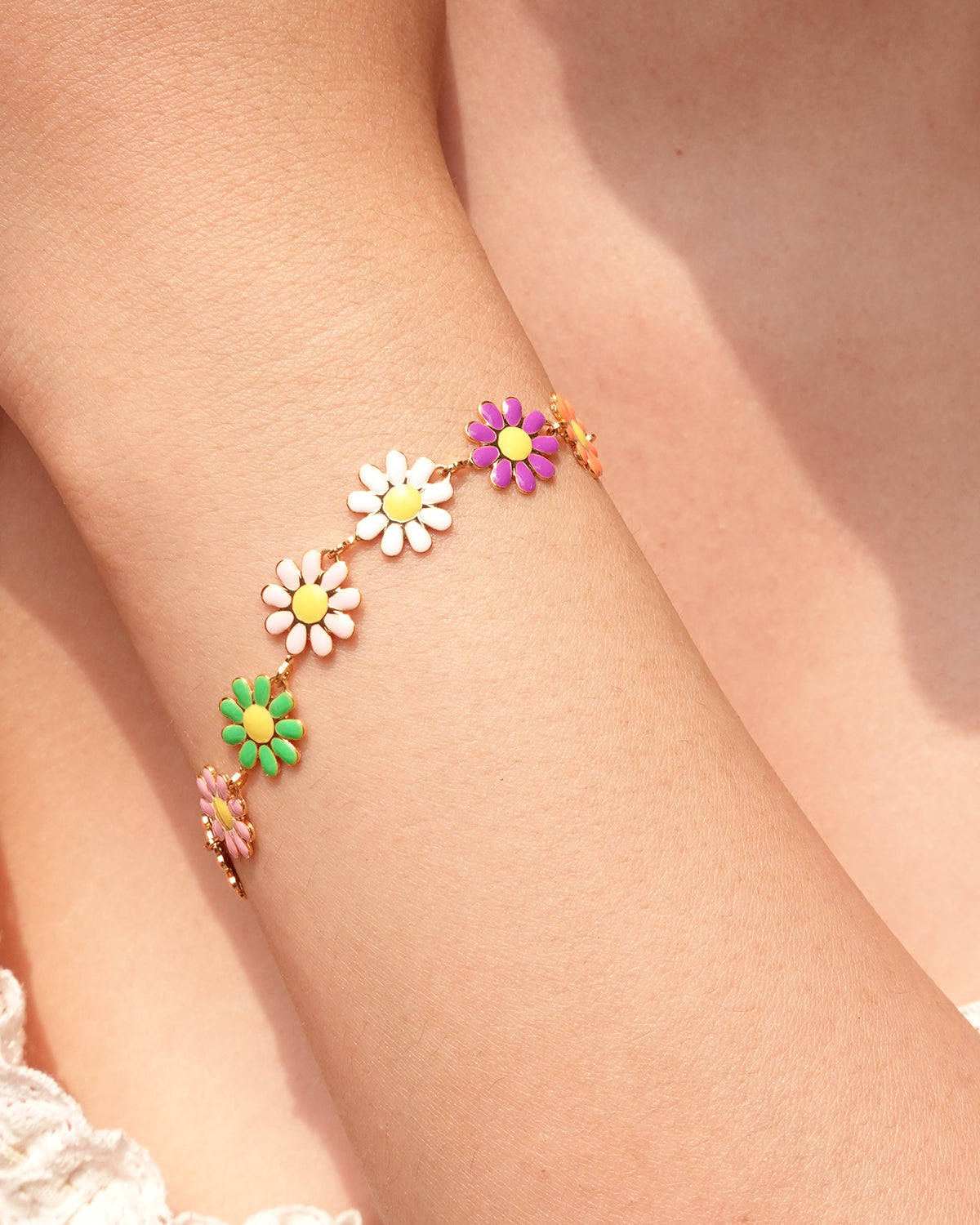 Colorful Daisy Golden Bracelet