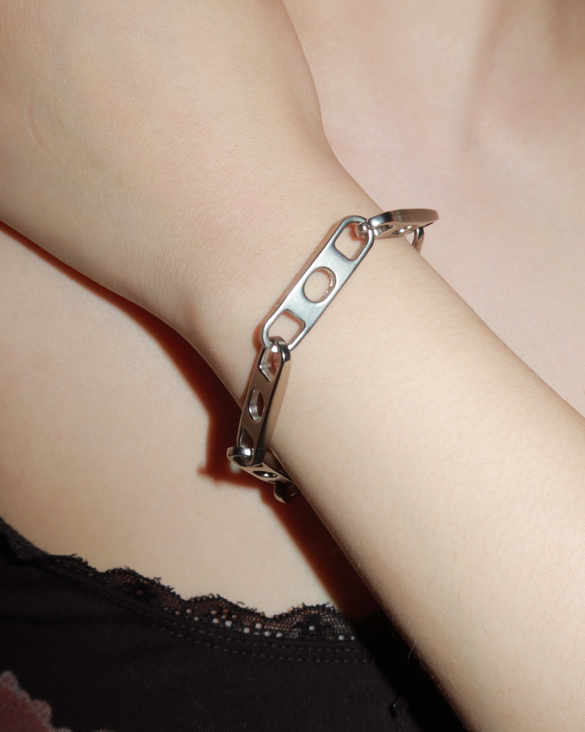 Axel Lock Heavy Silver Bracelet