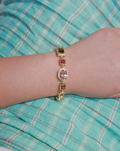 Mona Vintage Luxury Square Golden Bracelet
