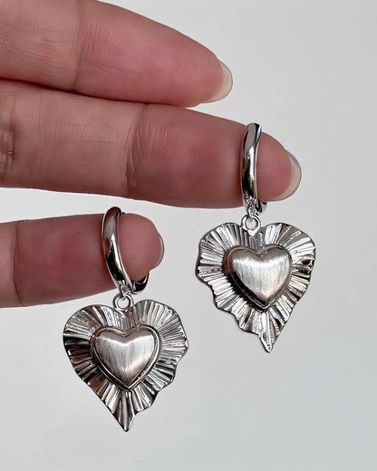 Pendientes de aro de plata con forma de corazón