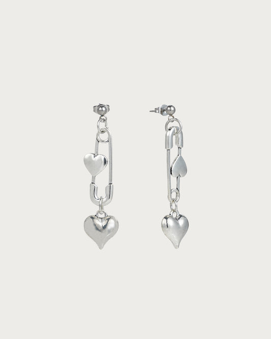 Pendientes de plata con forma de corazón y clip de papel