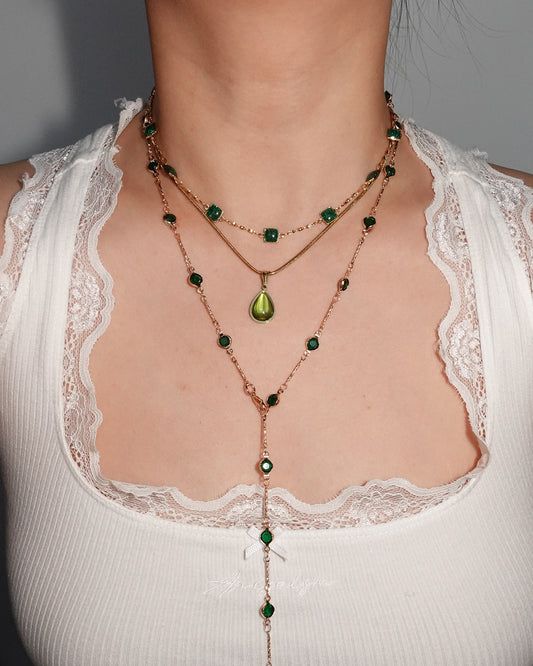 Green Circle Golden Lariat Necklace