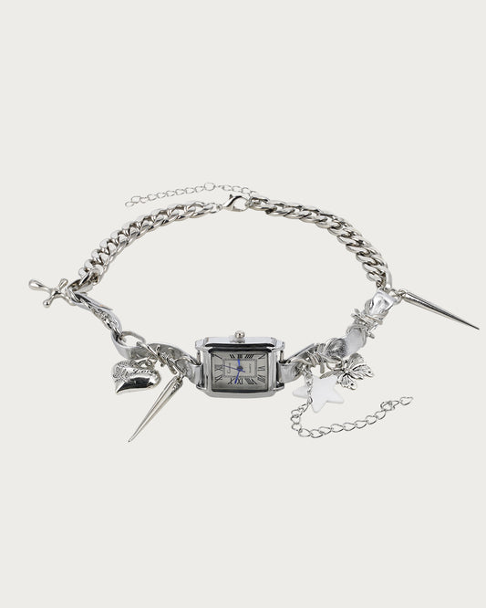 Gargantilla de plata con forma de corazón y reloj