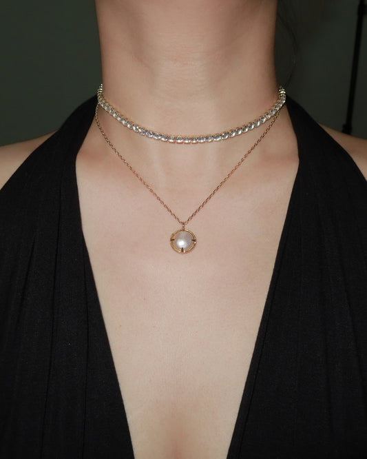 Suzanne Pearl Golden Pendant Necklace