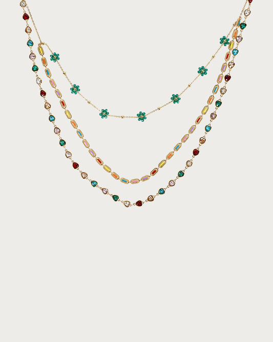 Collar dorado con cuentas de flores arcoíris