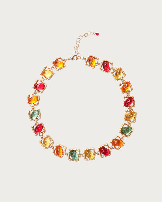 Collar dorado de caramelo