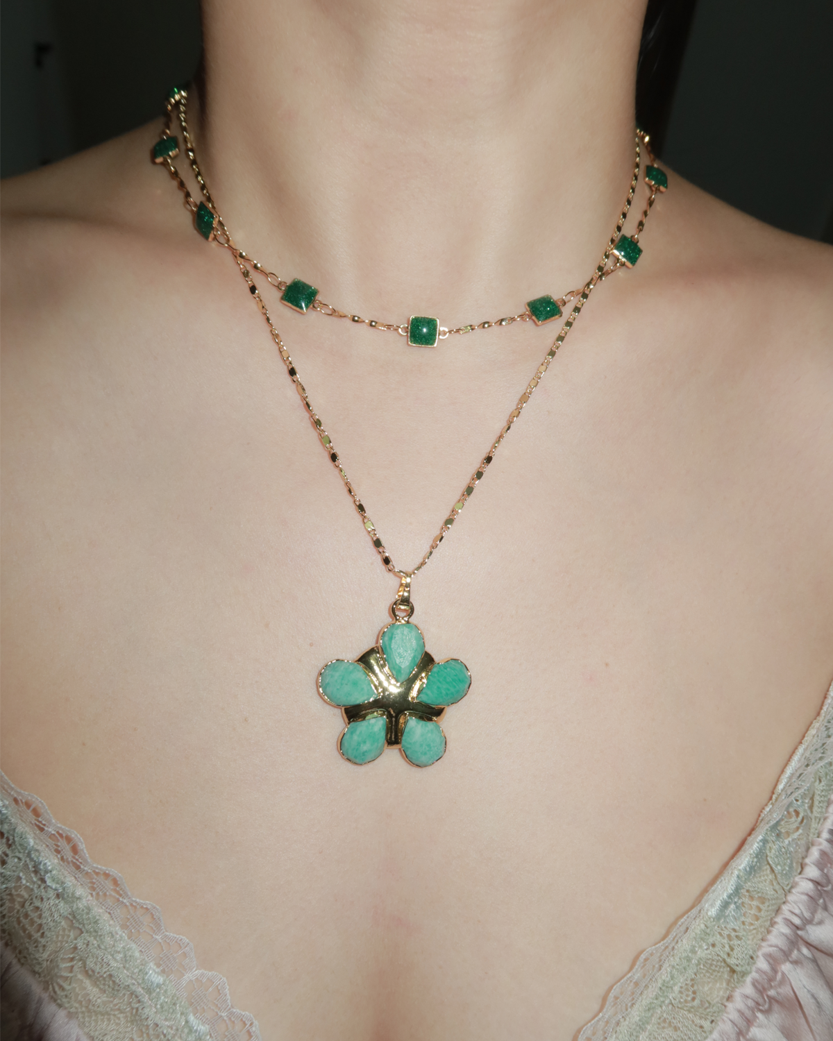 Lola Green Flower Golden Pendant Necklace