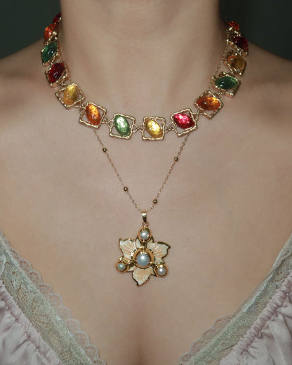 Alisa Pearl Flower Golden Pendant Necklace(4 Colors)