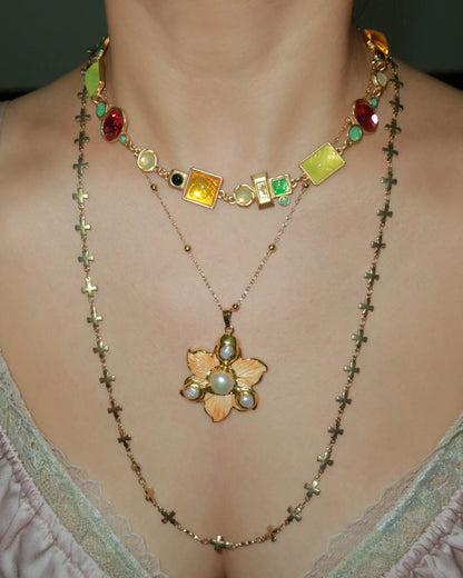 Alisa Pearl Flower Golden Pendant Necklace(4 Colors)