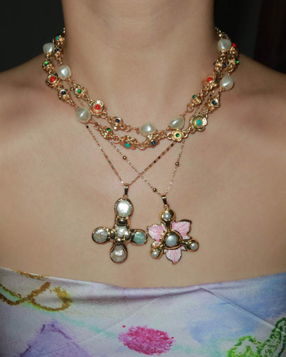 Alisa Pearl Flower Golden Pendant Necklace(4 Colors)