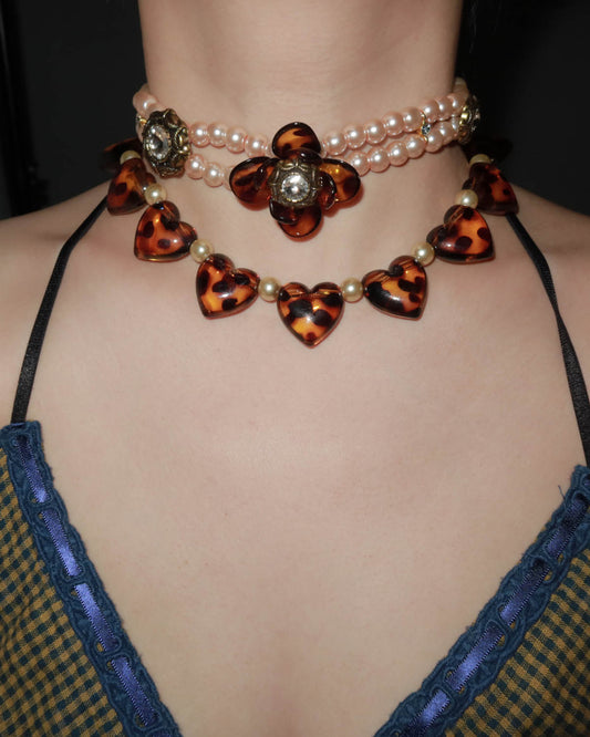 Florence Bold Leopard Hearts Pearl Necklace