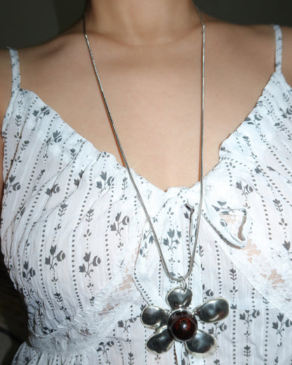 Zanna Vintage Flower Silver Pendant Necklace