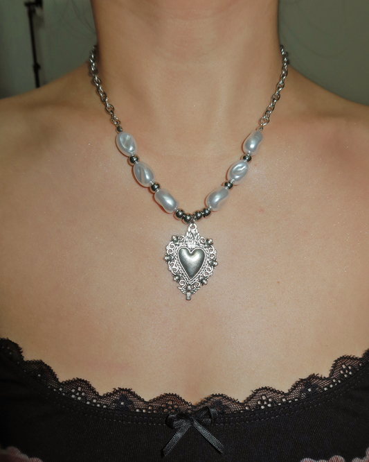 Ivy Heart Baroque Silver Necklace