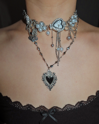 Cathy Vintage Black Heart Silver Pendant Necklace