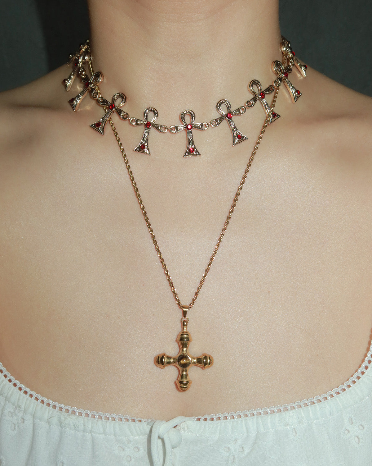 Ellen Cross Chain Golden Choker