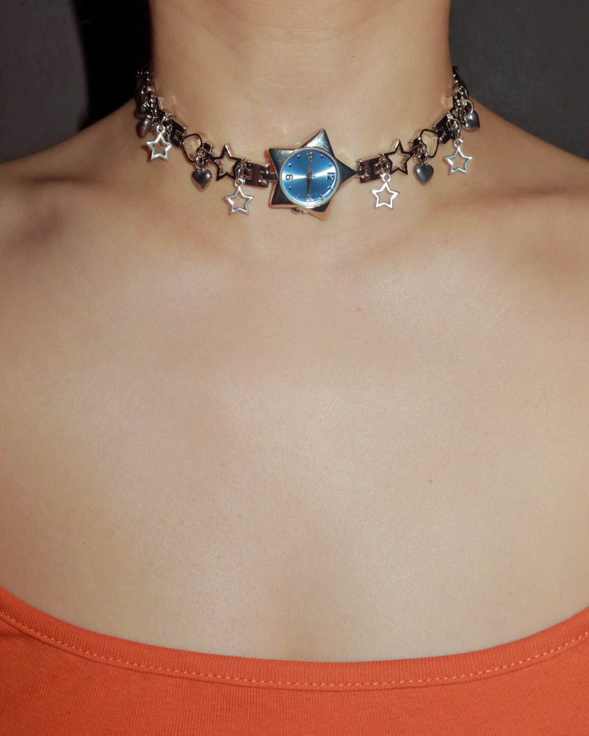 Nova Vintage Blue Star Clock Silver Chocker