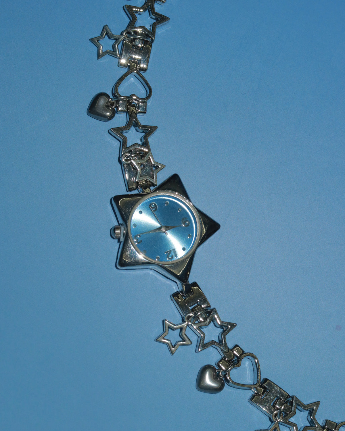 Nova Vintage Blue Star Clock Silver Chocker