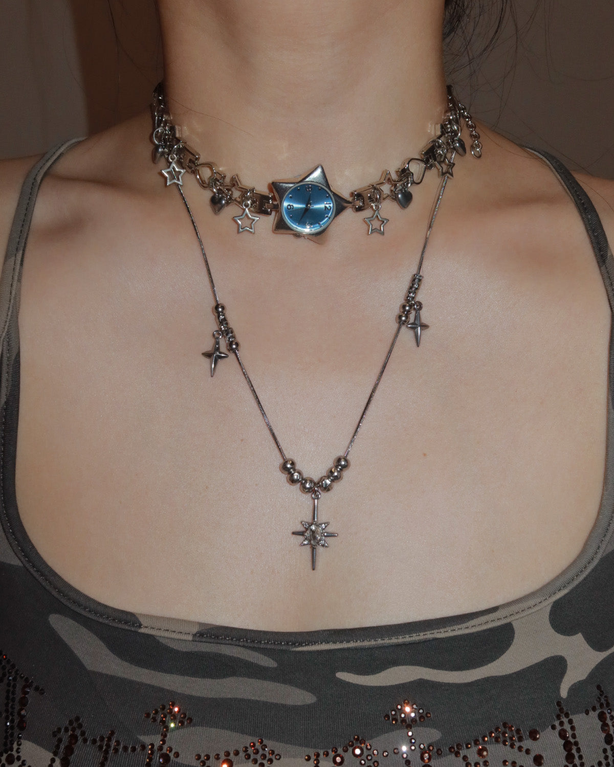 Nova Vintage Blue Star Clock Silver Chocker