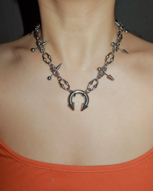 Sloane Pierced Rivet Horseshoe Silver Necklace