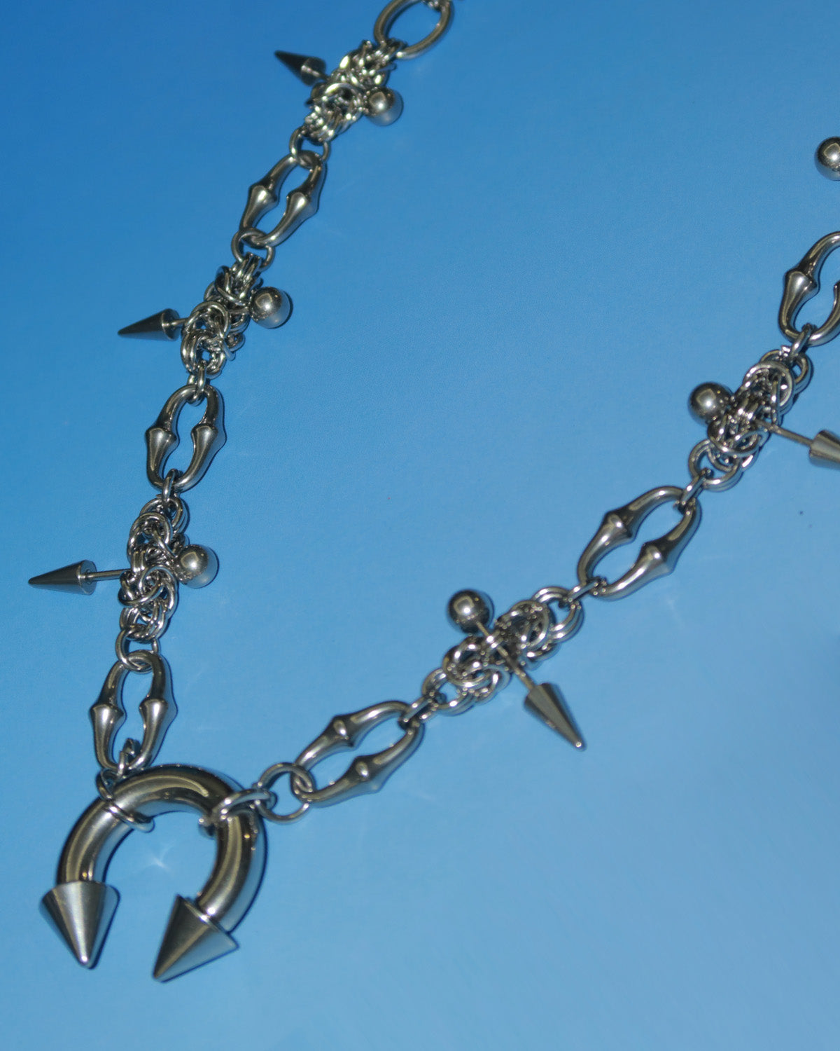 Sloane Pierced Rivet Horseshoe Silver Necklace