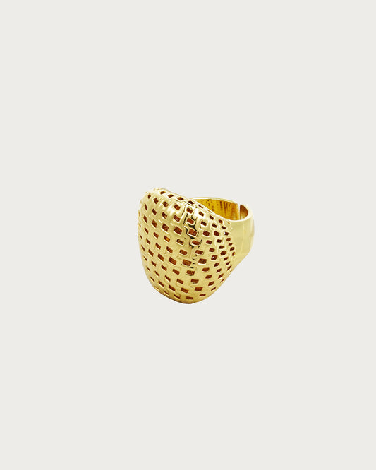 Anillo dorado tejido